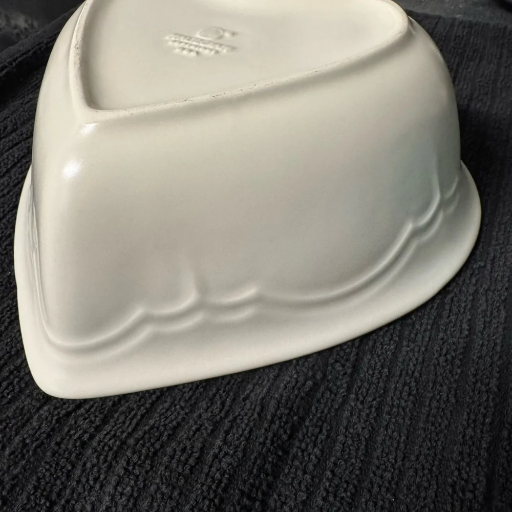 Pfaltzgraff 8” White Heart-Shaped‎ Dish